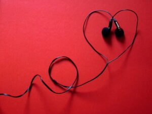 headphones shaped like a heart